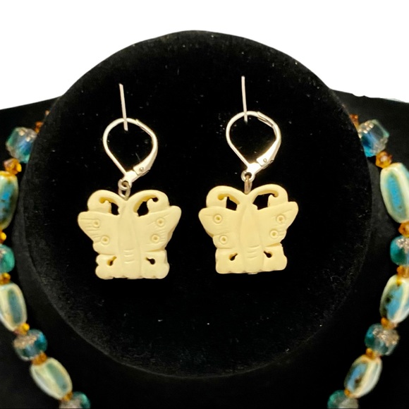 Royston Turquoise & Carved White Jade Butterfly Jewelry Set Necklace & Earrings - Picture 6 of 6